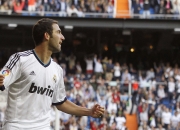 Karsa连续十二场比赛得分超过爆冷，独行侠不断突破！观众掌声雷动