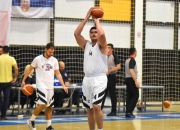  勇士前途光明！，凯恩新星重返赛场表现突出引发球迷热议